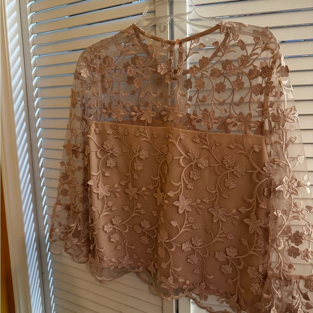 Adiva Floral Lace Blouse in light pink - Picture 4 of 12